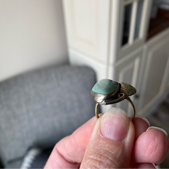 Vintage Navajo Turquoise Ring - Picture 12 of 16